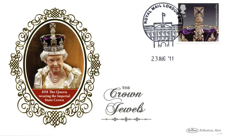 The Crown Jewels, HM The Queen wearing Imperial State Crown