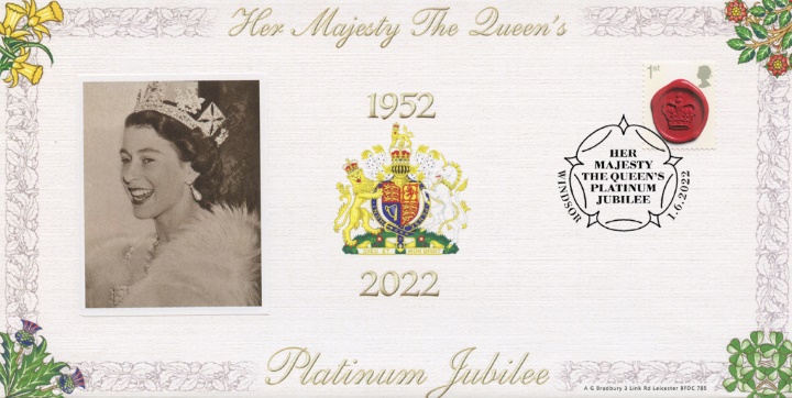 Queen in Coronation Coach, Platinum Jubilee